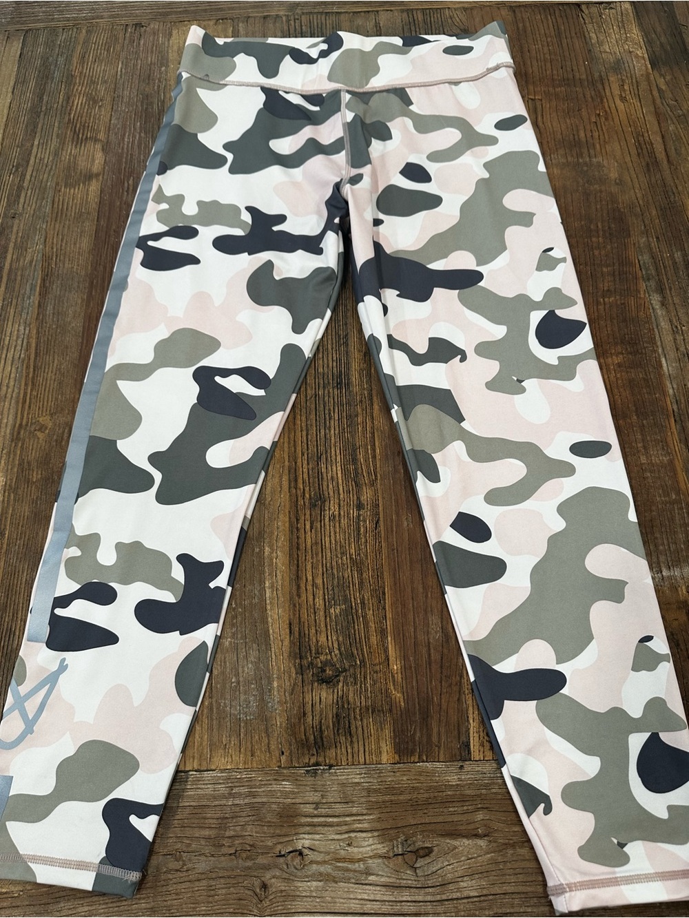 MINKPINK Pink, Green & Black Camo Leggings
